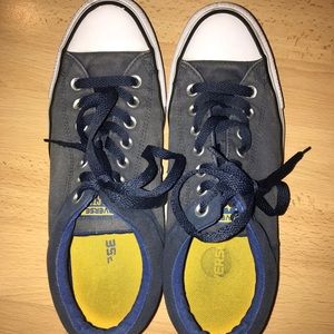 Converse!